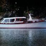 Luxury wooden Yacht-