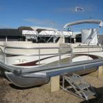 24 feet aluminum pontoon boat