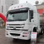 HOWO,Sinotruck,40ton 340hp 6X4 LNG towing truck(ZZ4257N3847D1L)