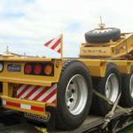 Hydraulic detachable gooseneck lowboy semi trailer for heavy equipment transportation