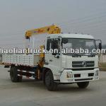 Dongfeng 4x2 truck with loading crane