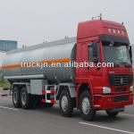 fuel tanker truck oil transportation truck/Oil Tank TRUCK 8X4/oil transport truck/SINOTRUK HOWO 8X4 Oil Tank TRUCK