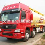 SINOTRUCK 8X4 Bulk Cement Transporters HOWO Cement Tank-